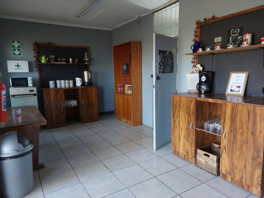 Commercial Property for Sale in Oos Einde North West